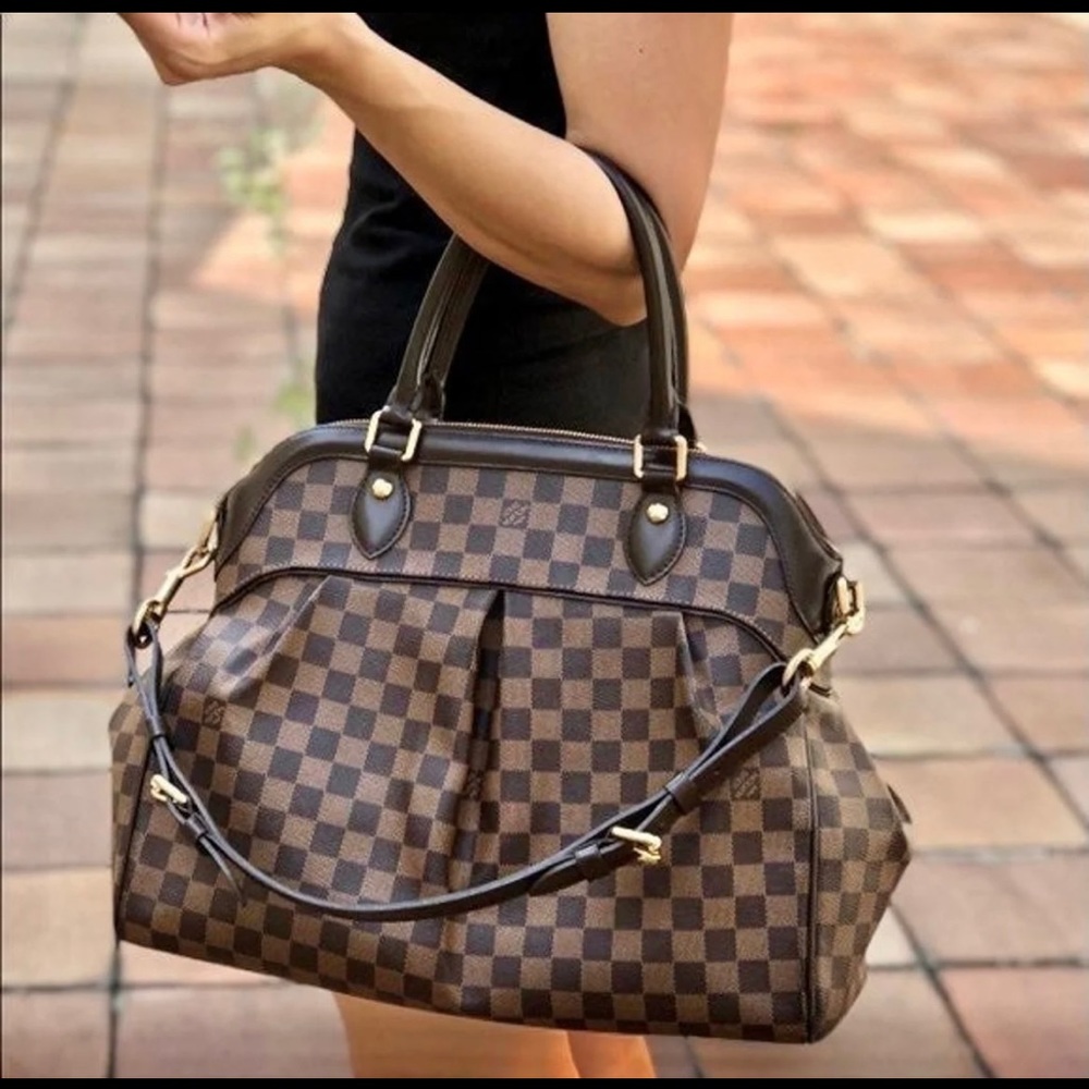 💎 Authentic Louis Vuitton Damier Trevi GM 💎
